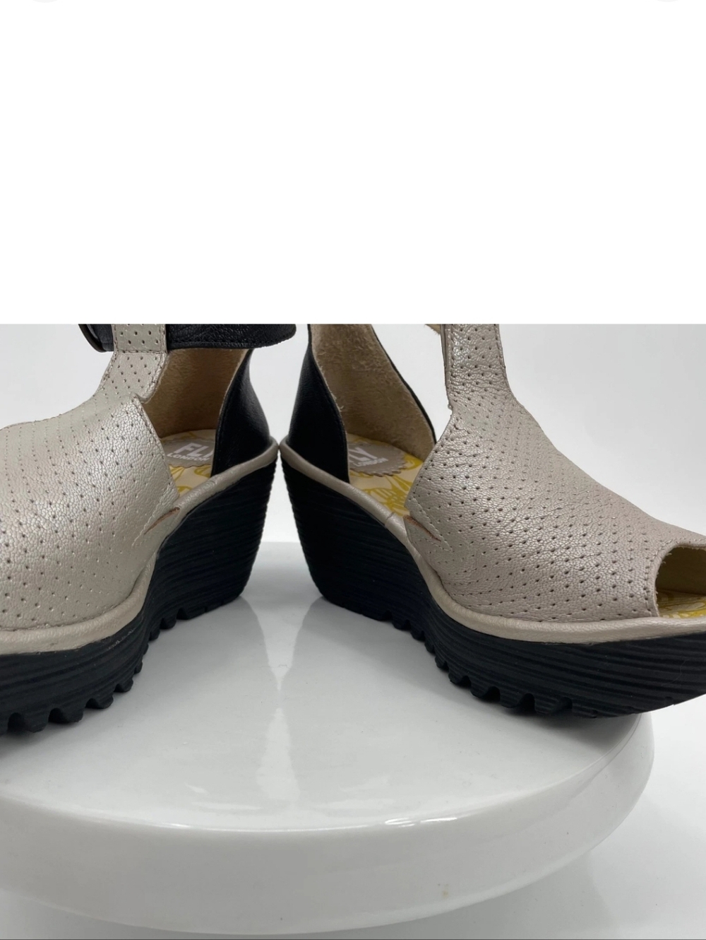 Fly London Wedge  Womens Sz 40 US 9-9.5Light Mettalic/Black Leather Sandals